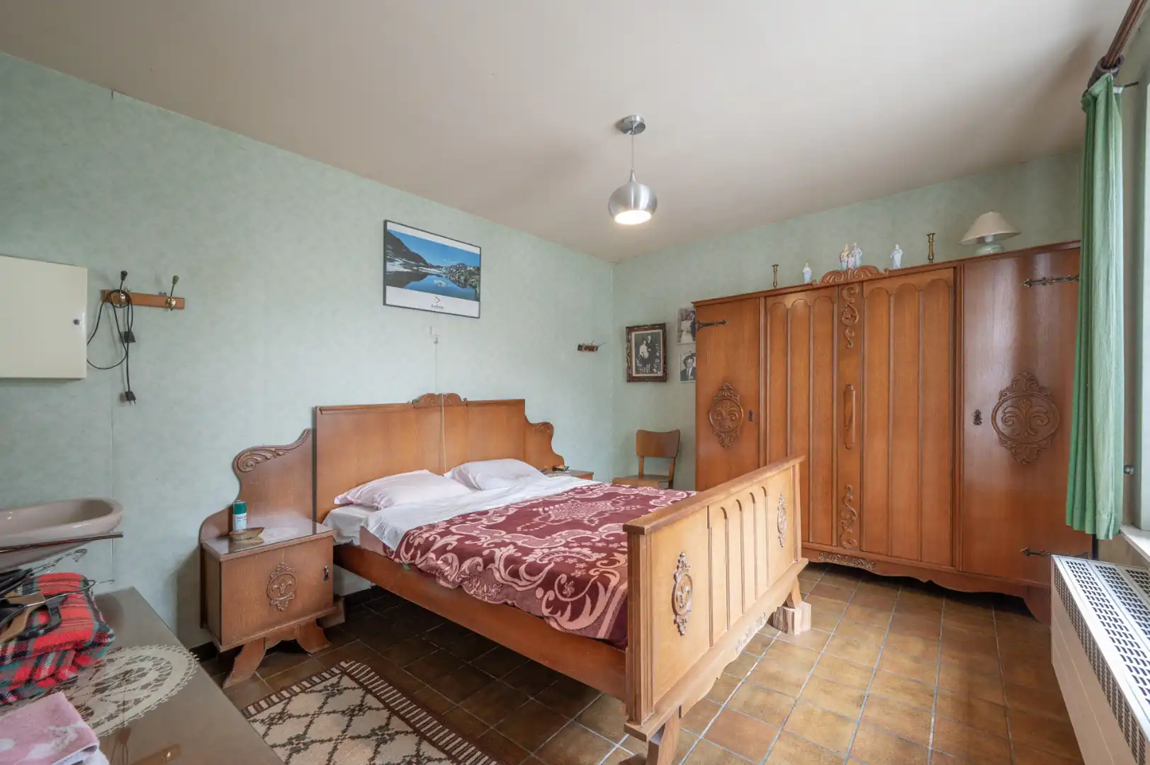 Ruime gezinswoning met 5 slaapkamers op rustige ligging in Sint-Andries foto 6