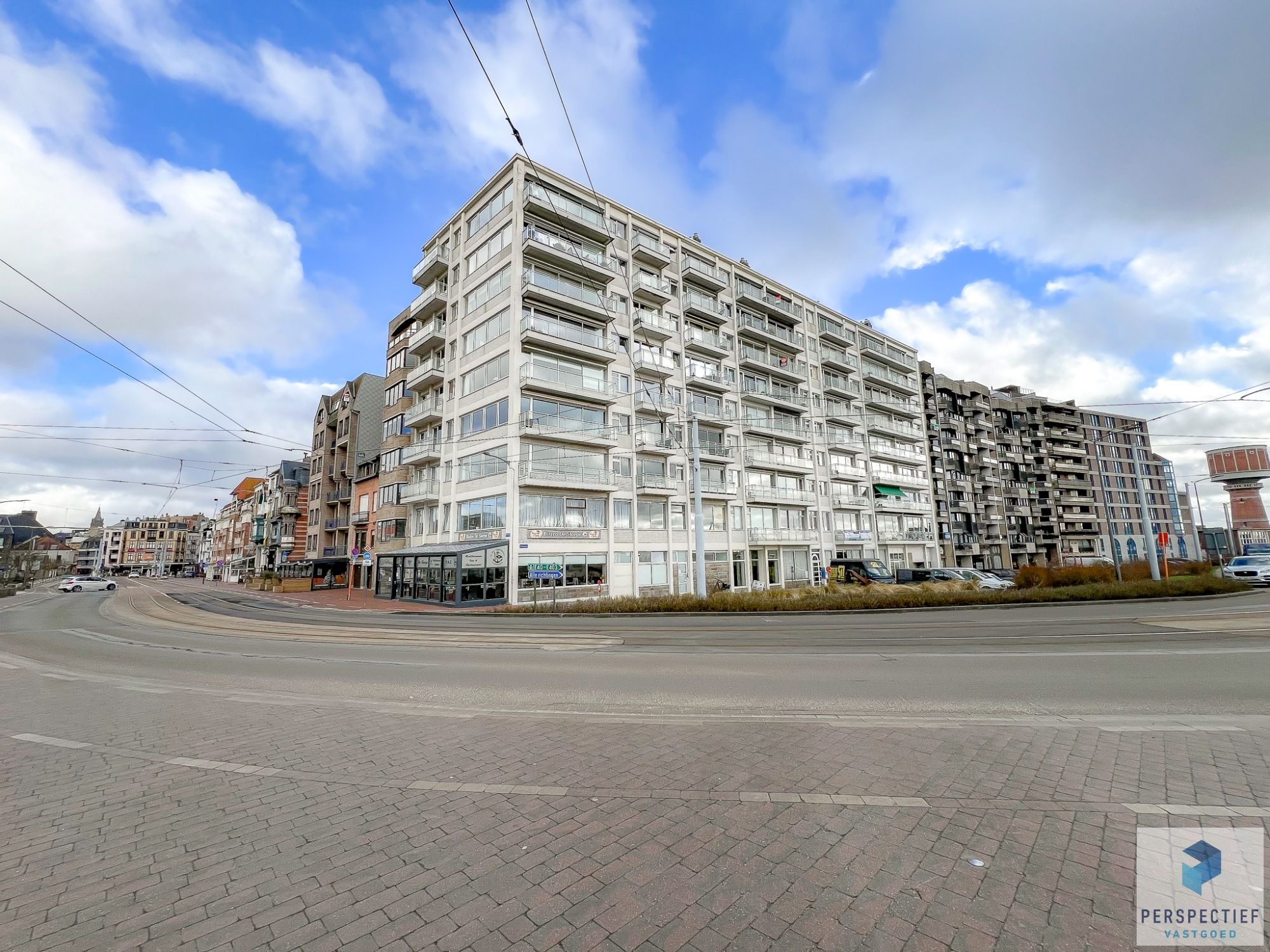 SUPERAANBOD, TOP LIGGING : GERENOVEERD HOEKAPPARTEMENT met 3 TERRASSEN en SCHITTEREND ZICHT OVER DE JACHTHAVEN & ZEE. foto 28