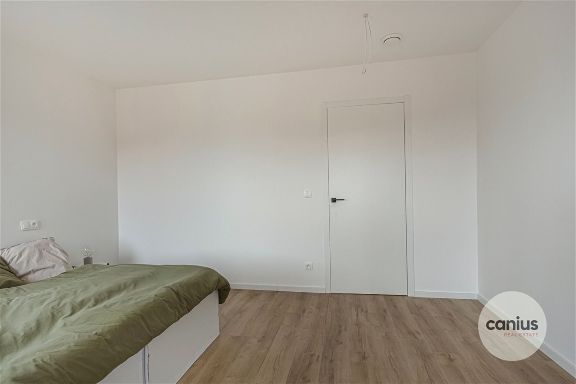 RUIM APPARTEMENT OP EEN GUNSTIGE LOCATIE  foto 5