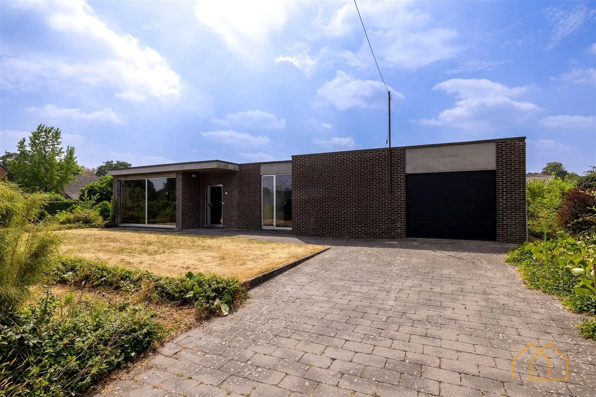 Laagbouw op 15are in groene omgeving foto 2