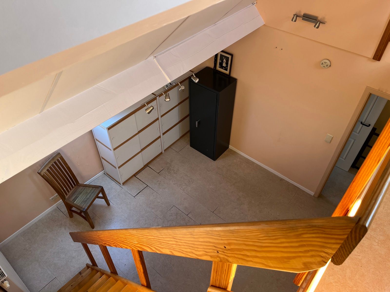 grote woning met mooie tuin foto 28