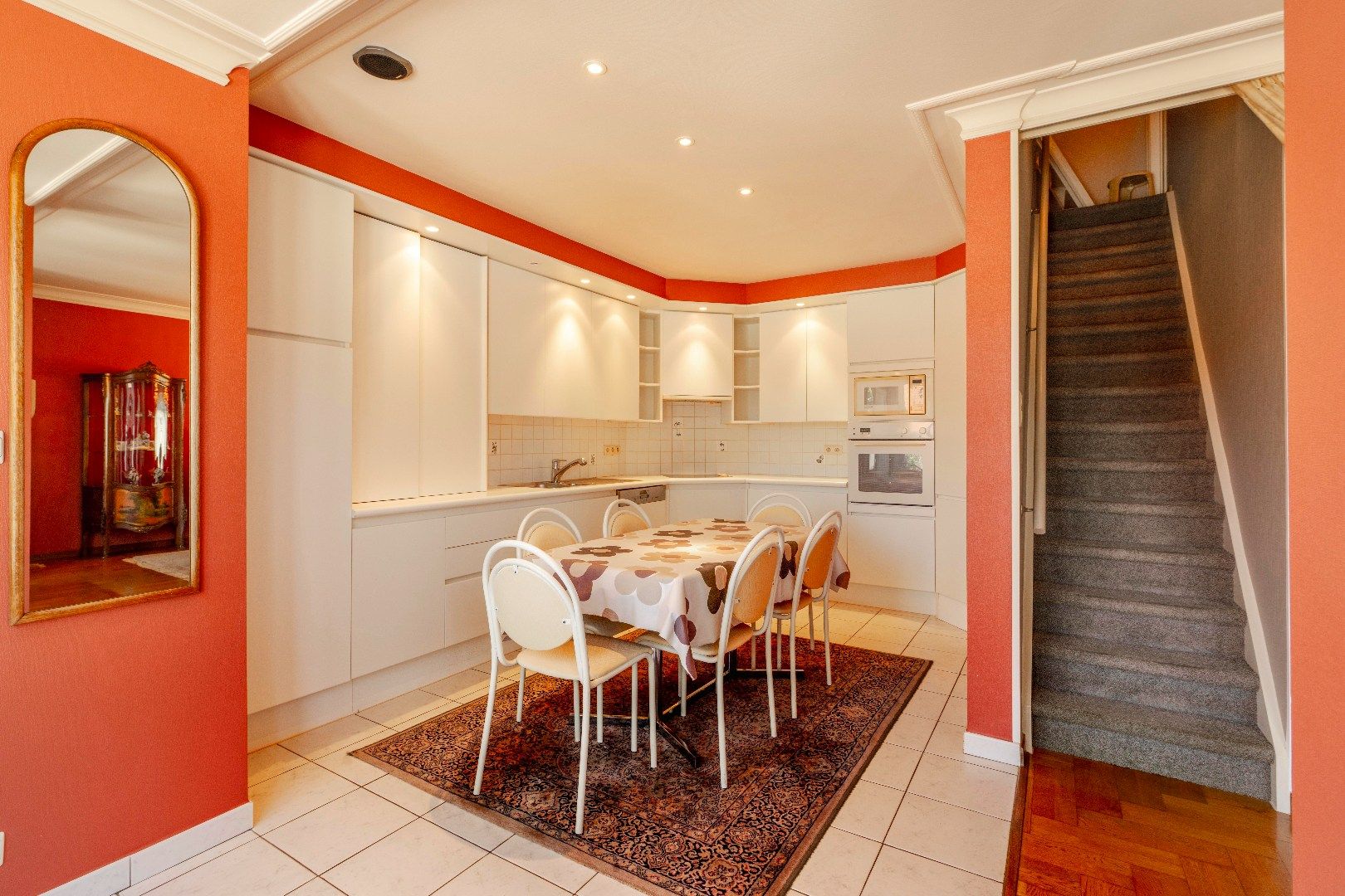 ZEER RUIME BEL ETAGE WONING MET GARAGE EN LOODS (100 m²) foto 12