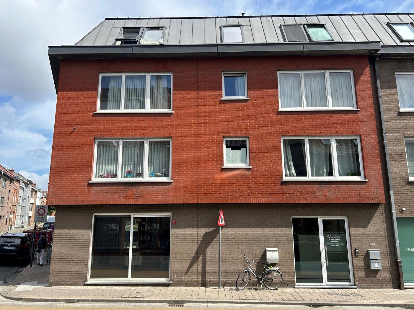 Instapklaar 1-slaapkamerappartement met garage TE KOOP in Sint-Amandsberg (Gent) foto 2