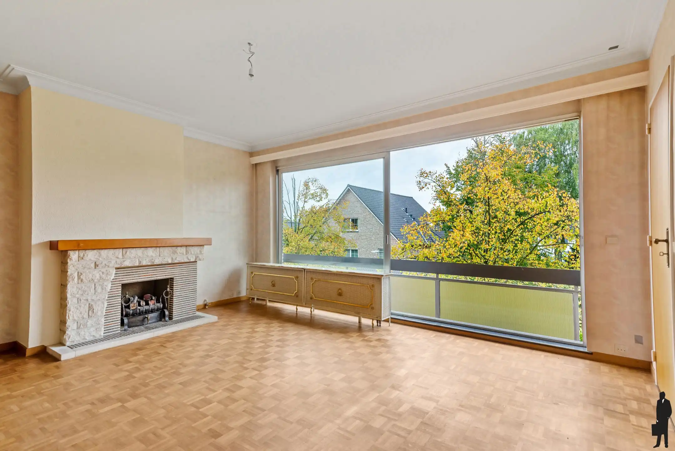 Ruim 2 slaapkamer-app met terras in de gegeerde Elsdonkwijk foto 3