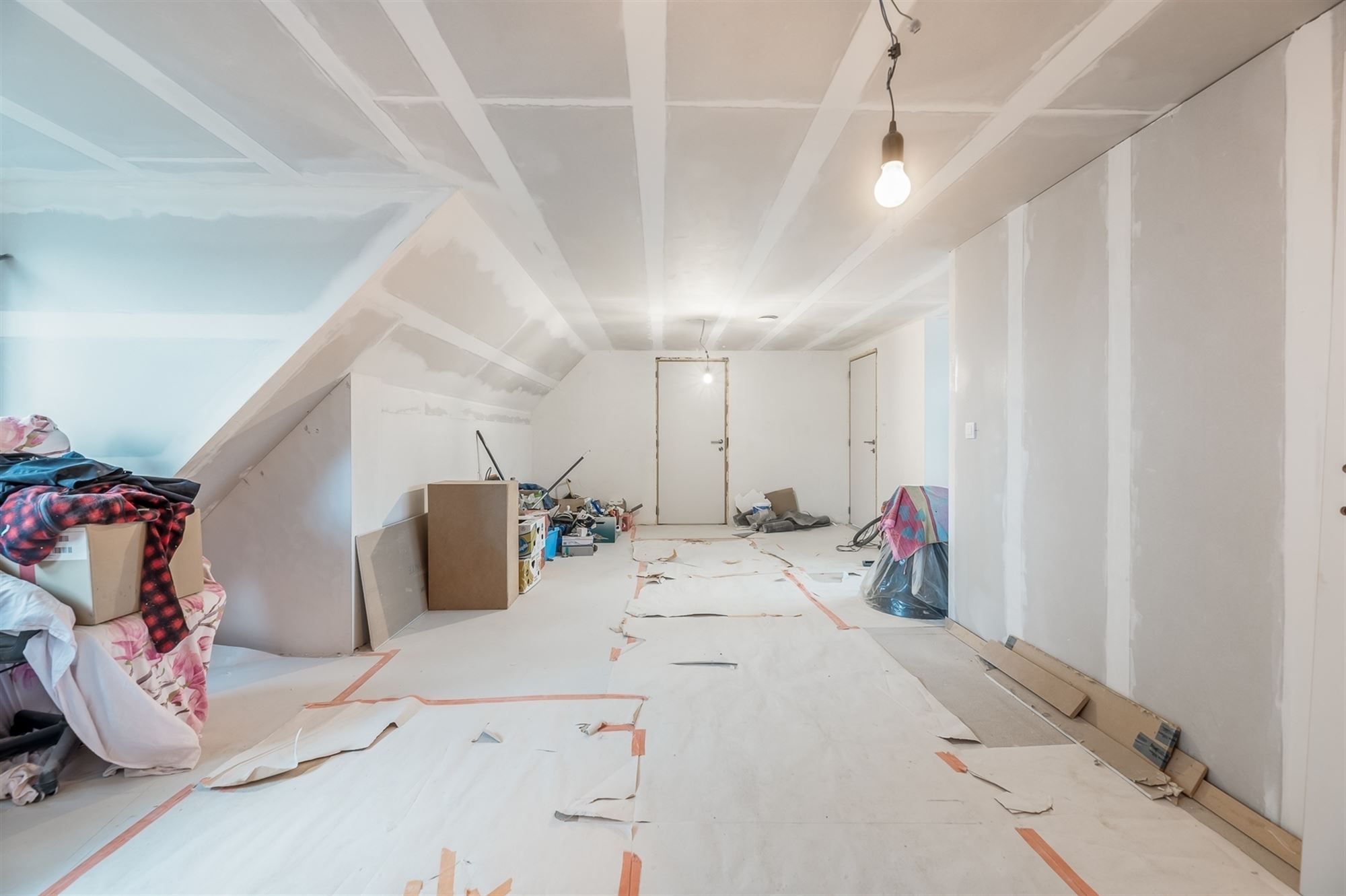 RECENTE, RUIME, ENERGIEZUINIGE WONING MET MOGELIJKHEID TOT APPARTEMENT OP ZOLDERVERDIEPING foto 22