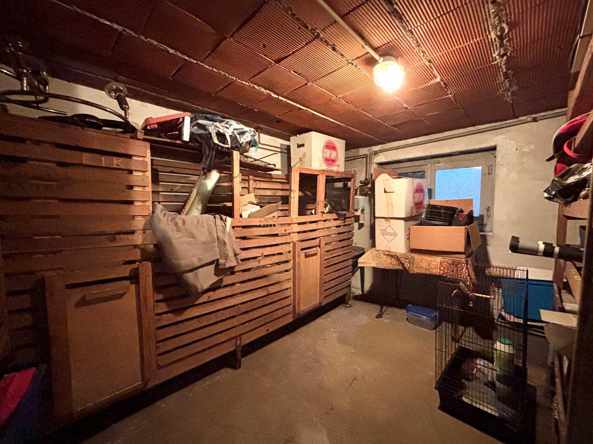 Op te frissen rijwoning met tuin, vernieuwde ramen en geïsoleerd dak. foto 16