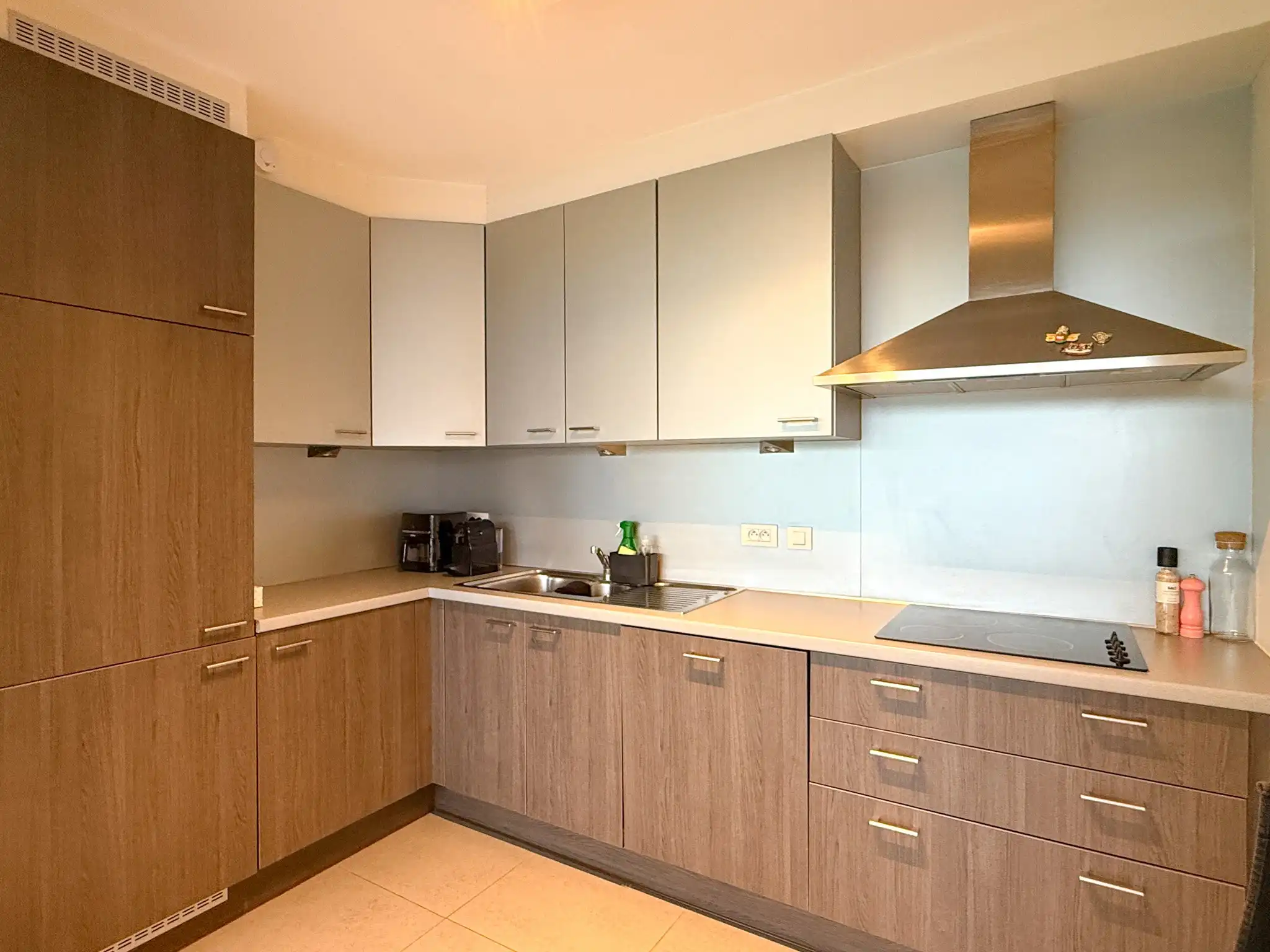 Mooi appartement met 1 slaapkamer nabij centrum Melsele met autostaanplaats foto 4