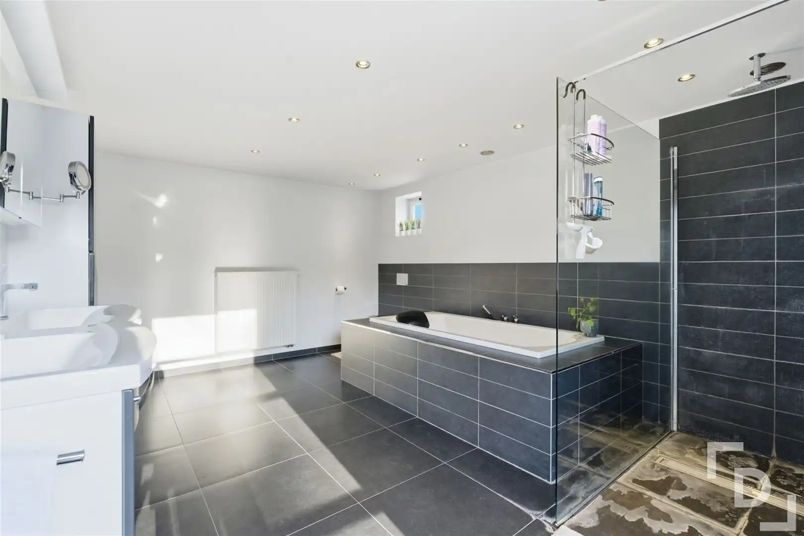 Moderne villa met hoogwaardige afwerking op topligging! foto 18