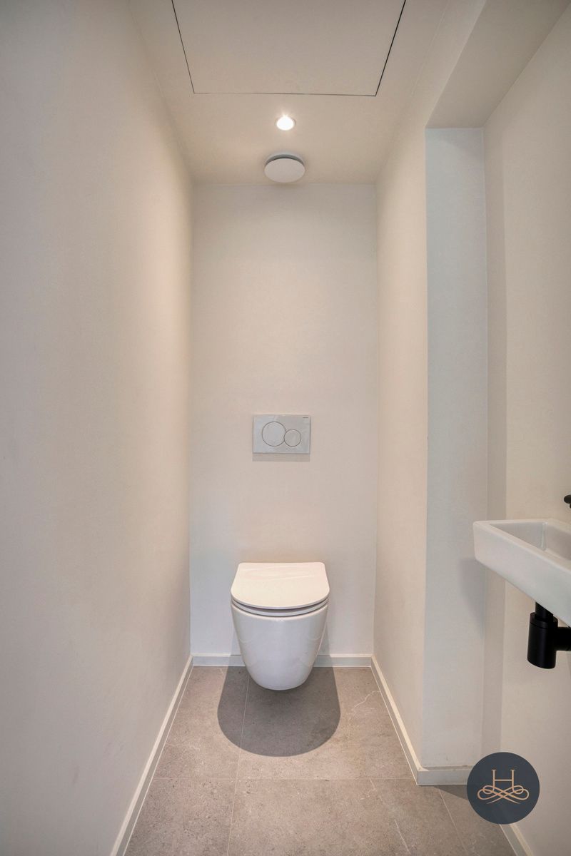 Ruime gezinswoning met vijf slaapkamers foto 13