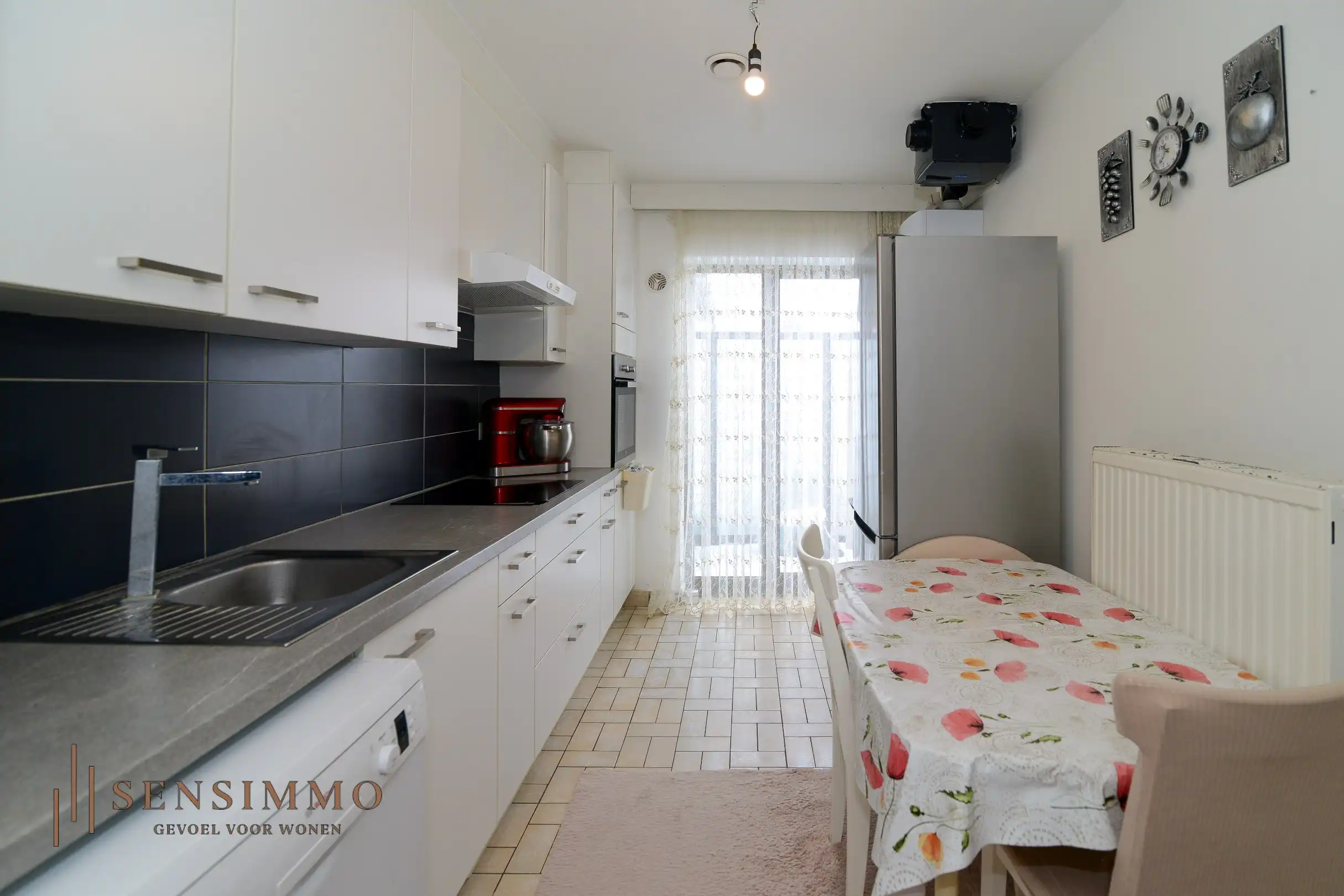 Tweeslaapkamer appartement met terras, parking en kelderberging foto 6