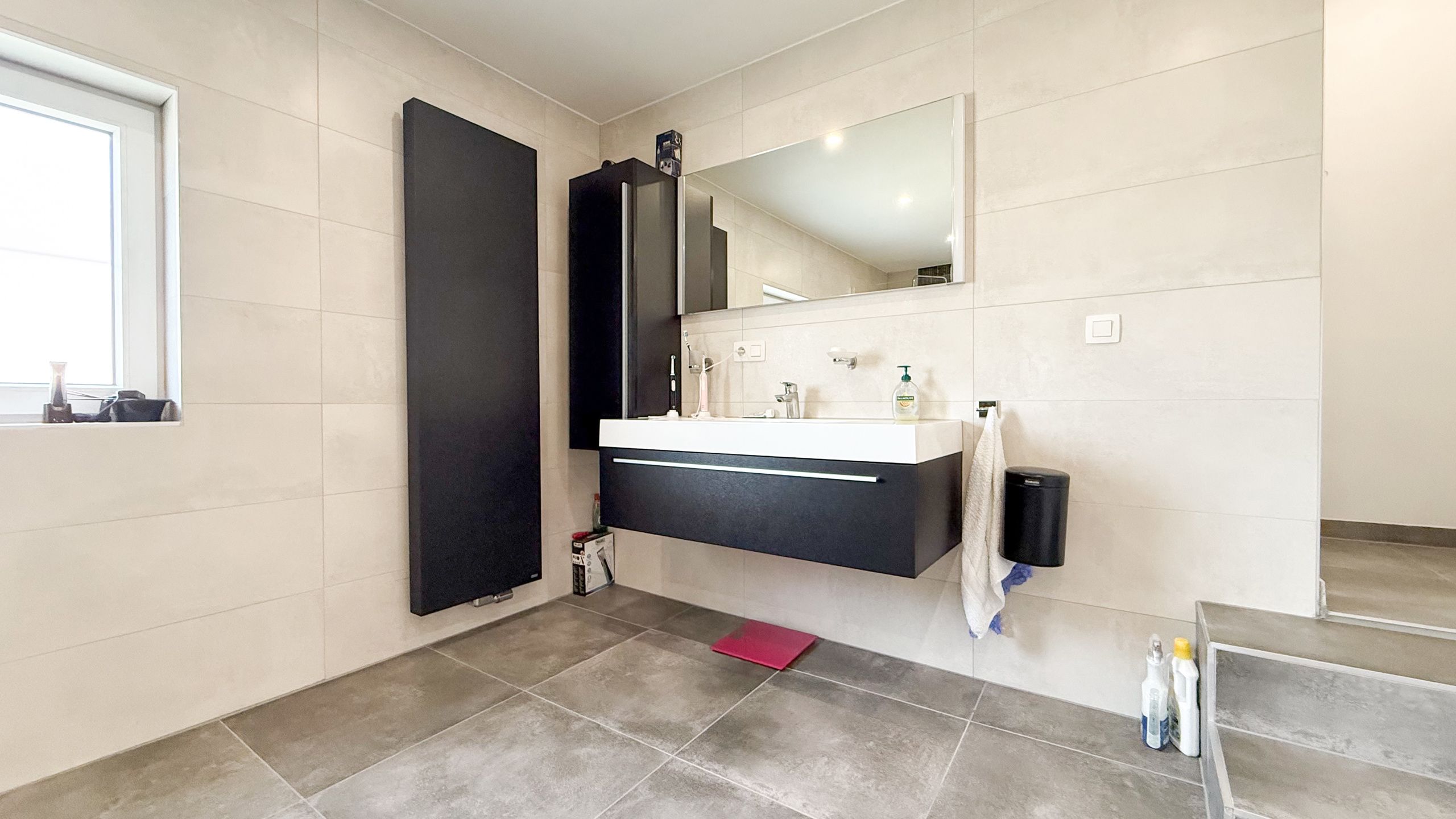 Instapklare, volledig vernieuwde woning met tuin in Beringen foto 20