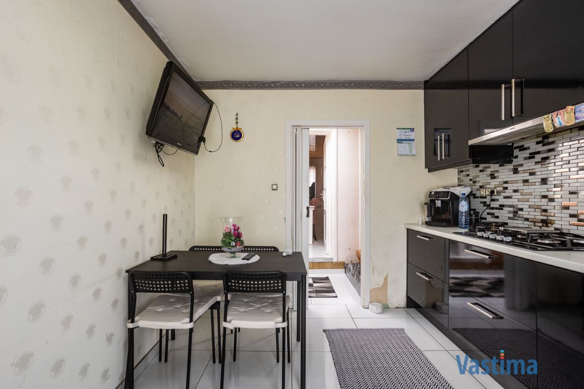 Twee aanpalende woningen met loods nabij centrum Aalst – ideaal voor wonen, werken of project foto 7
