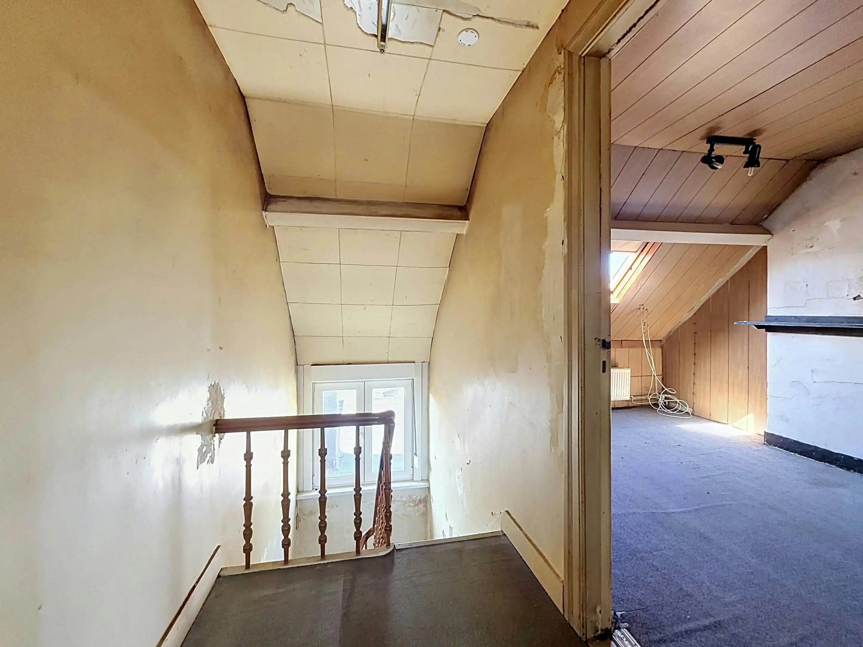 Te renoveren woning met 5 slaapkamers vlakbij Rivierenhof  foto 16