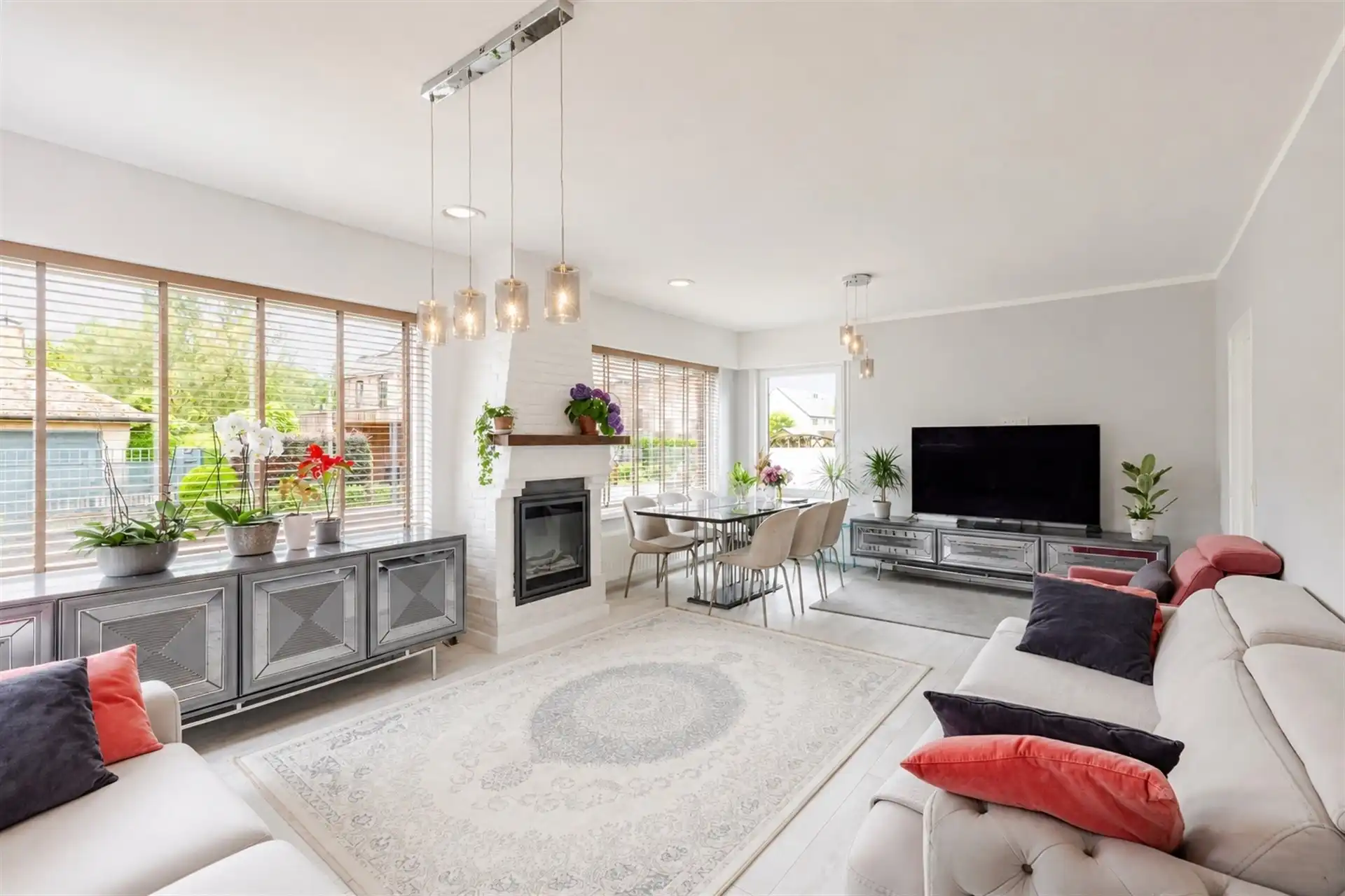 Woning met 3 slaapkamers, garage en tuin te Zingem(Kruisem) foto 3
