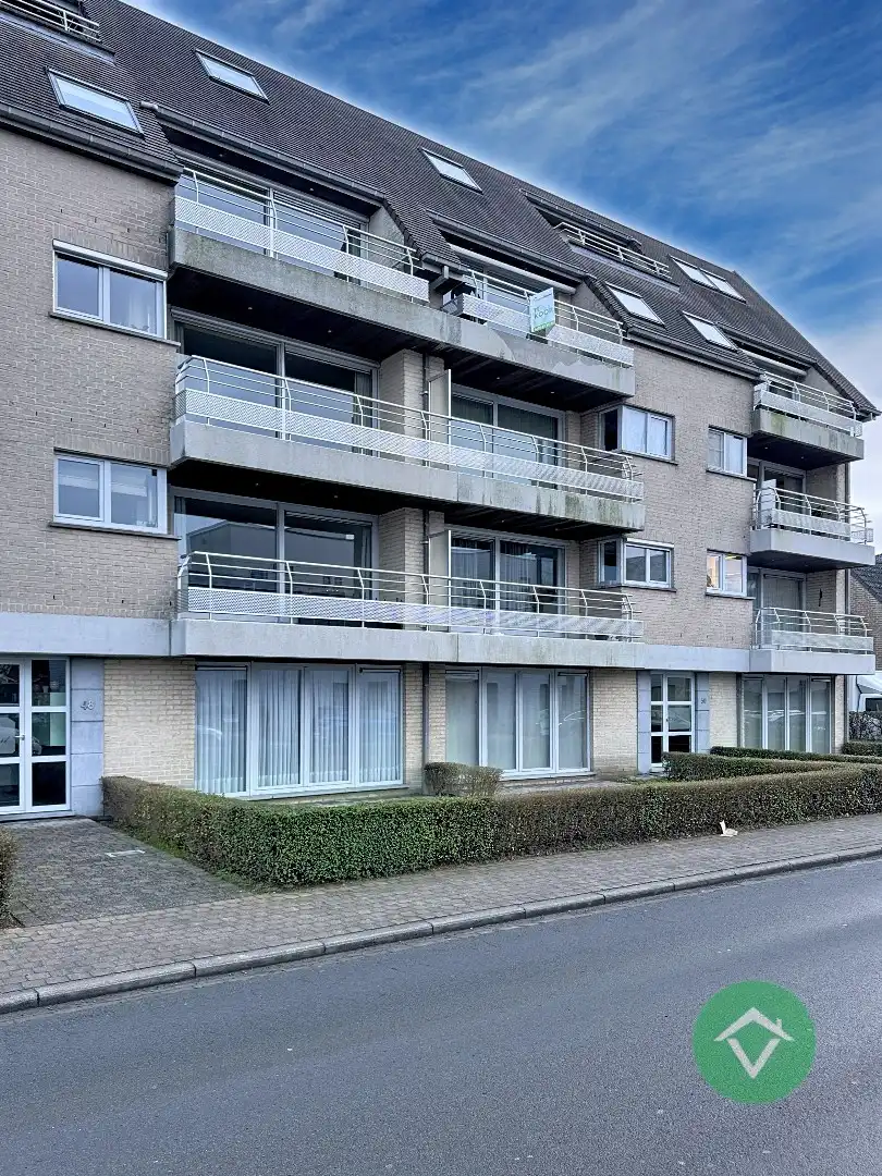  Appartement met 2 slaapkamers en garage te Torhout foto 2