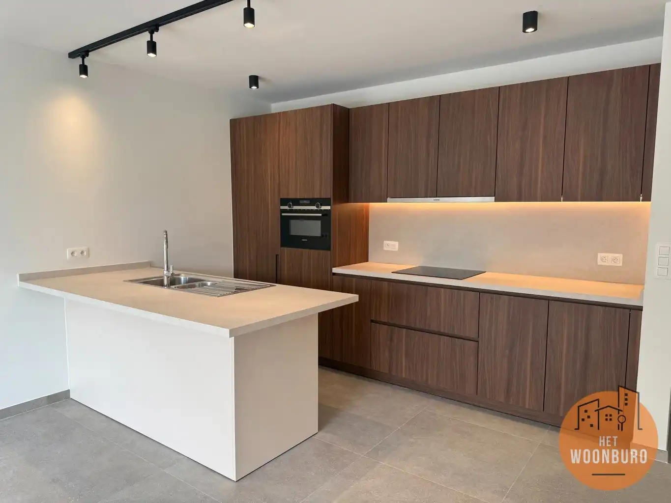 Nieuwbouw appartement met 2 slpks, terras en 2 staanplaatsen foto 3