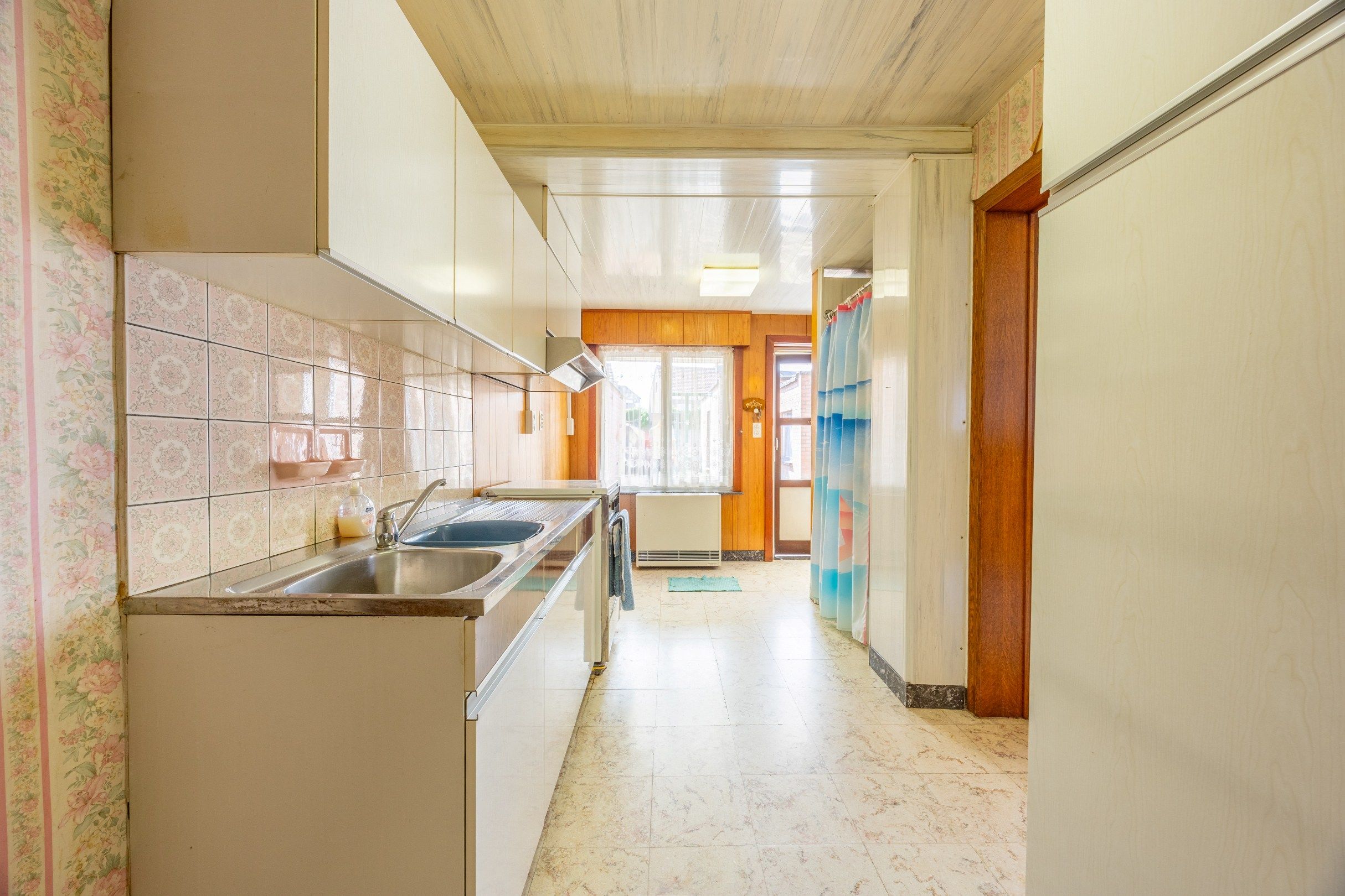 Ruime woning met garage en uitweg foto 6