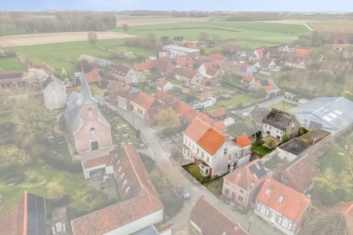 Voormalig brouwershuis en brouwerij in art-deco foto {{pictureIndex}}