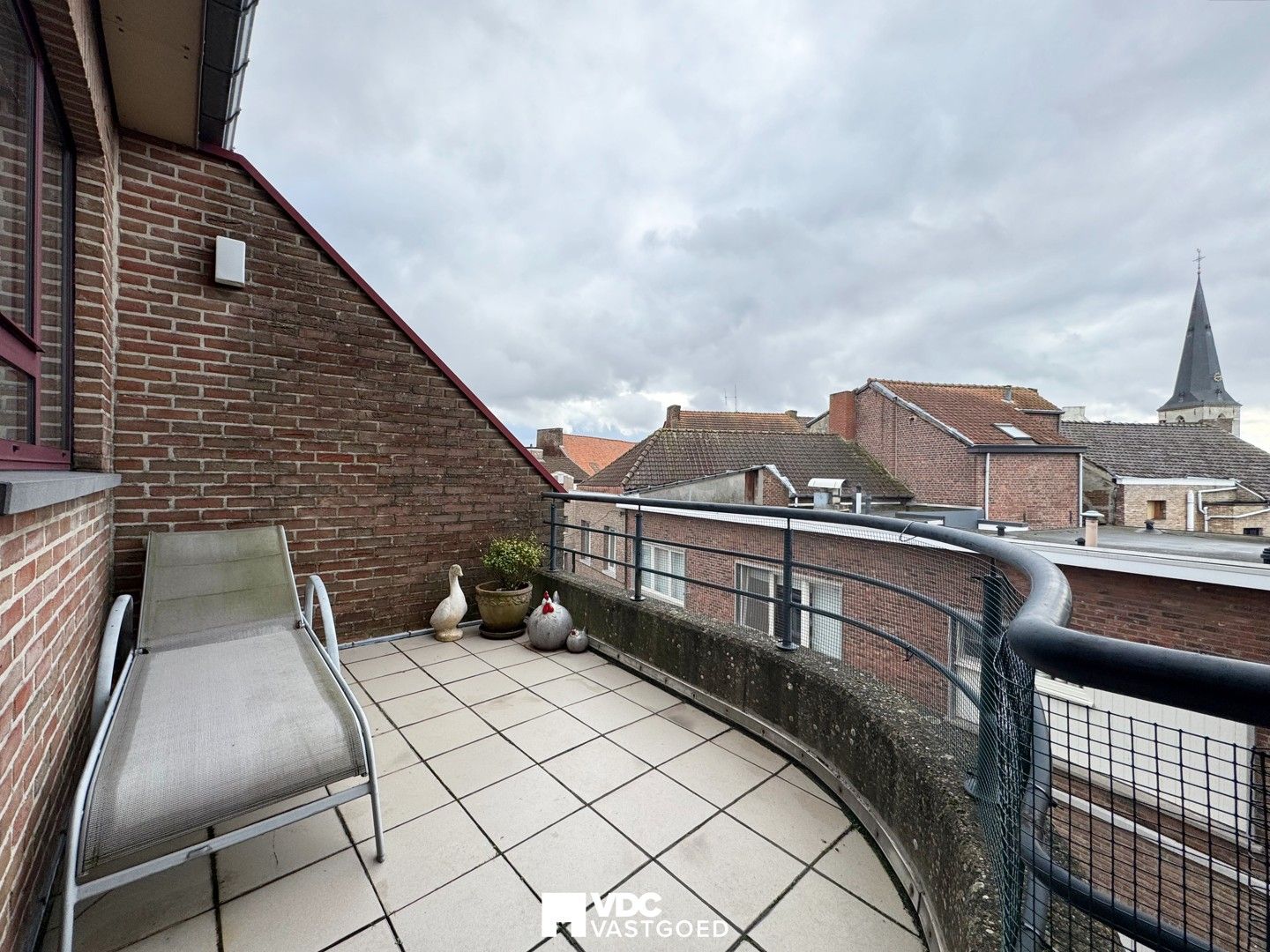 Mooi appartement met 2 slaapkamers in centrum Borgloon foto 3