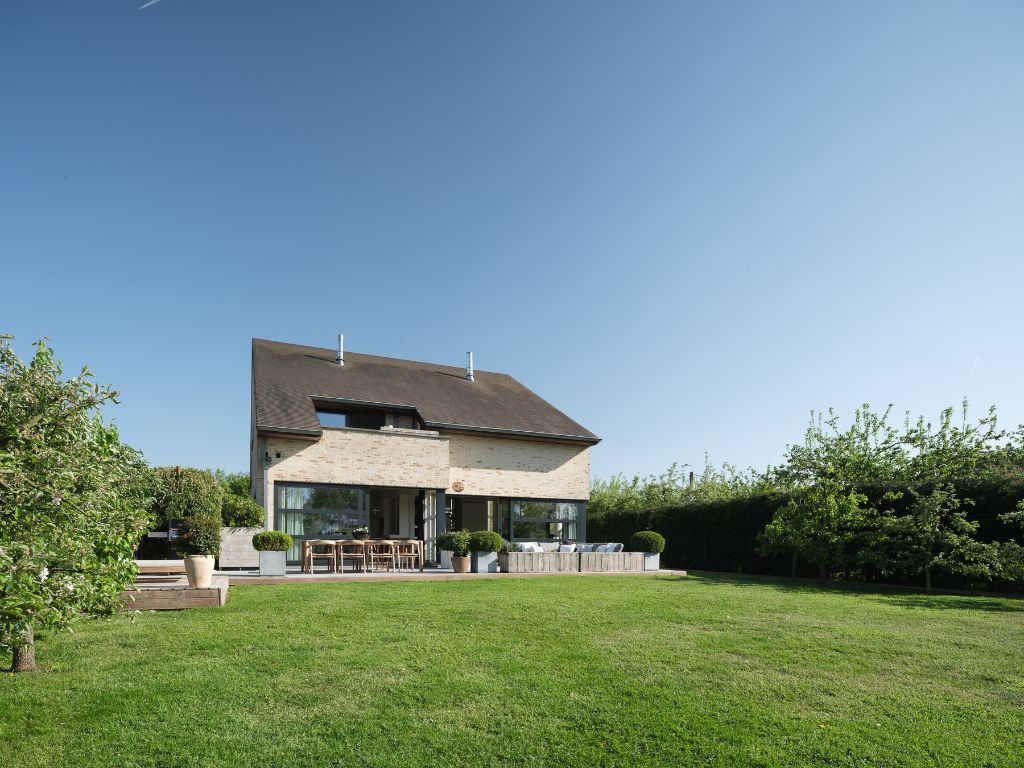 Villa met 4 slaapkamers, zonnige tuin met terras en dubbele inpandige garage in Kruisem. foto 11