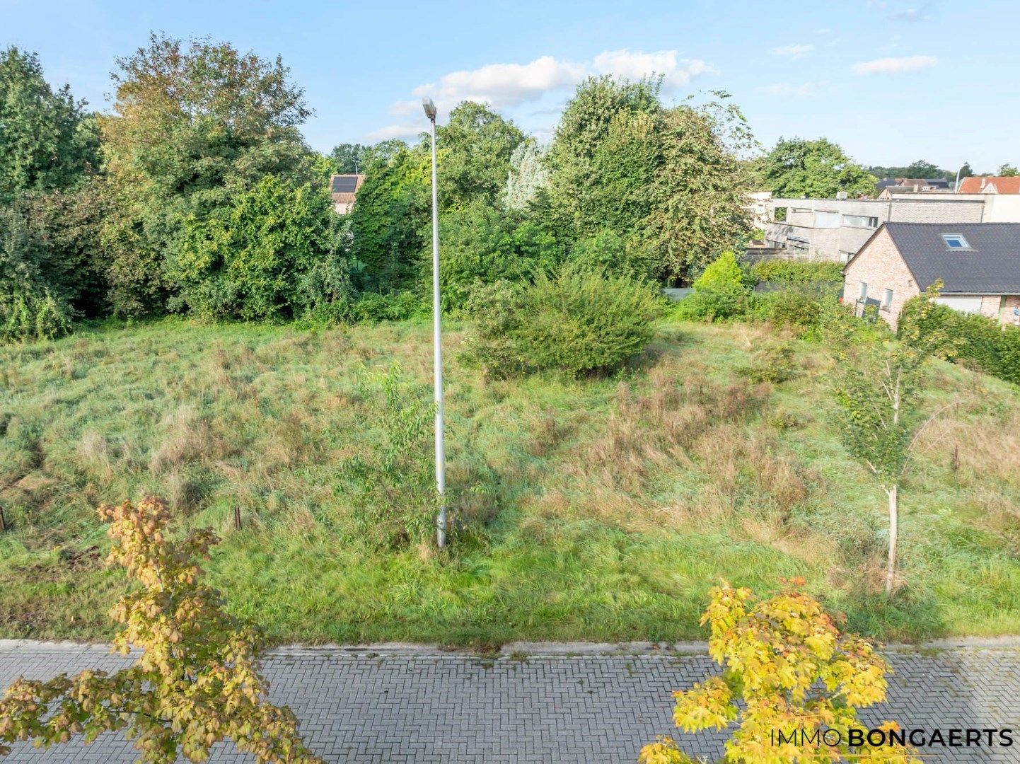 Halfopen bouwgrond op een rustige locatie foto 4