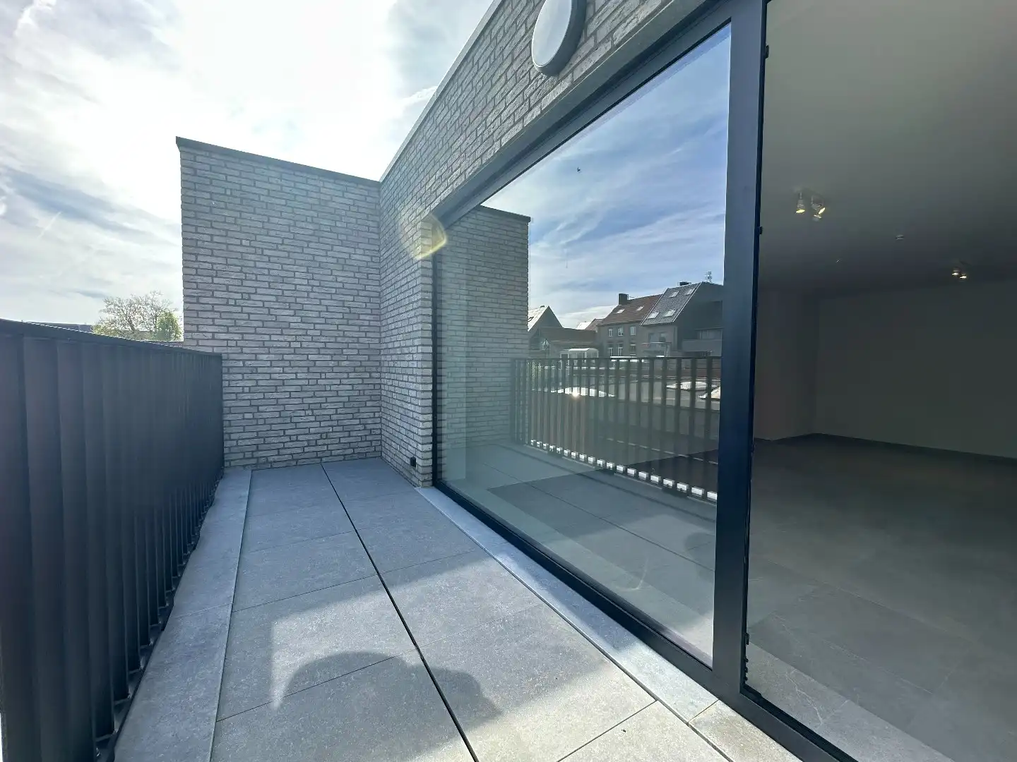 Instapklaar 1-slaapkamer appartement met mooi zonneterras, Torhout foto 14