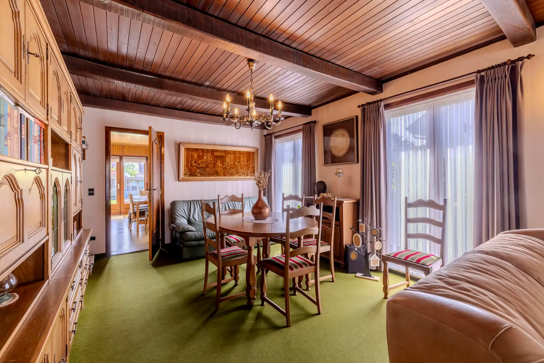 Onderhouden laagbouwwoning met 3slpk, garage en tuin foto 8
