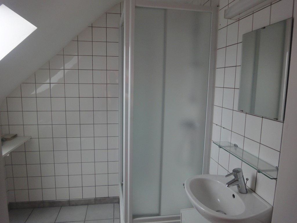 Comfortabele studio op de tweede verdieping. foto 6