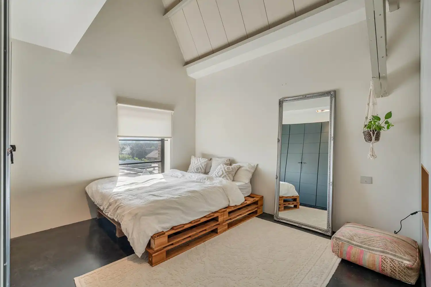 Unieke industriële loft van 240 m² met panoramisch dakterras van 96 m², jacuzzi en sauna foto 13