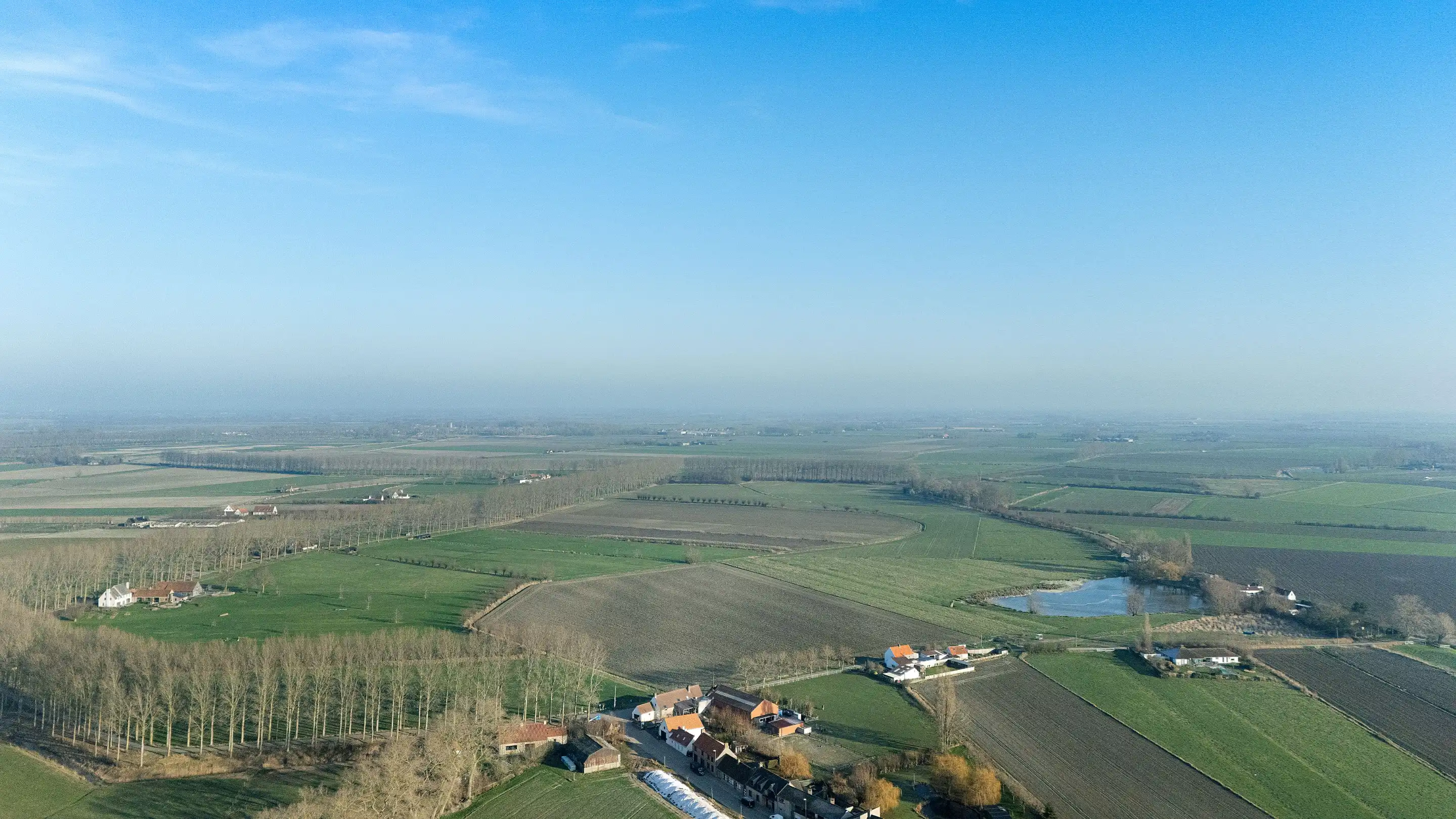 Nieuwbouw woning rustig gelegen te Lapscheure. foto 13