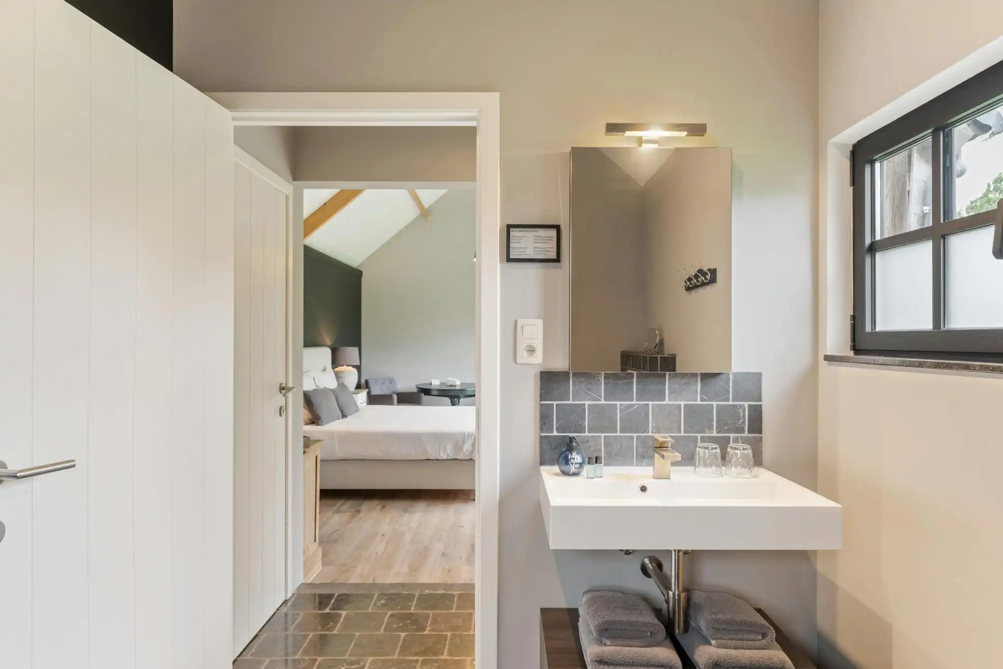 Woonst met B&B en appartement te koop in Minderhout foto 42