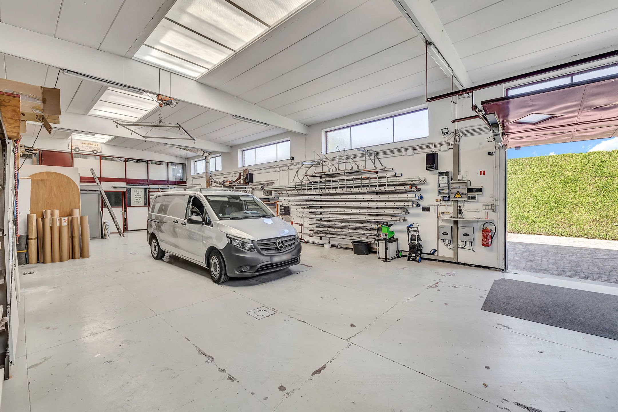 Instapklare ruime woning met loods(verkoop onder aandelen) foto 23