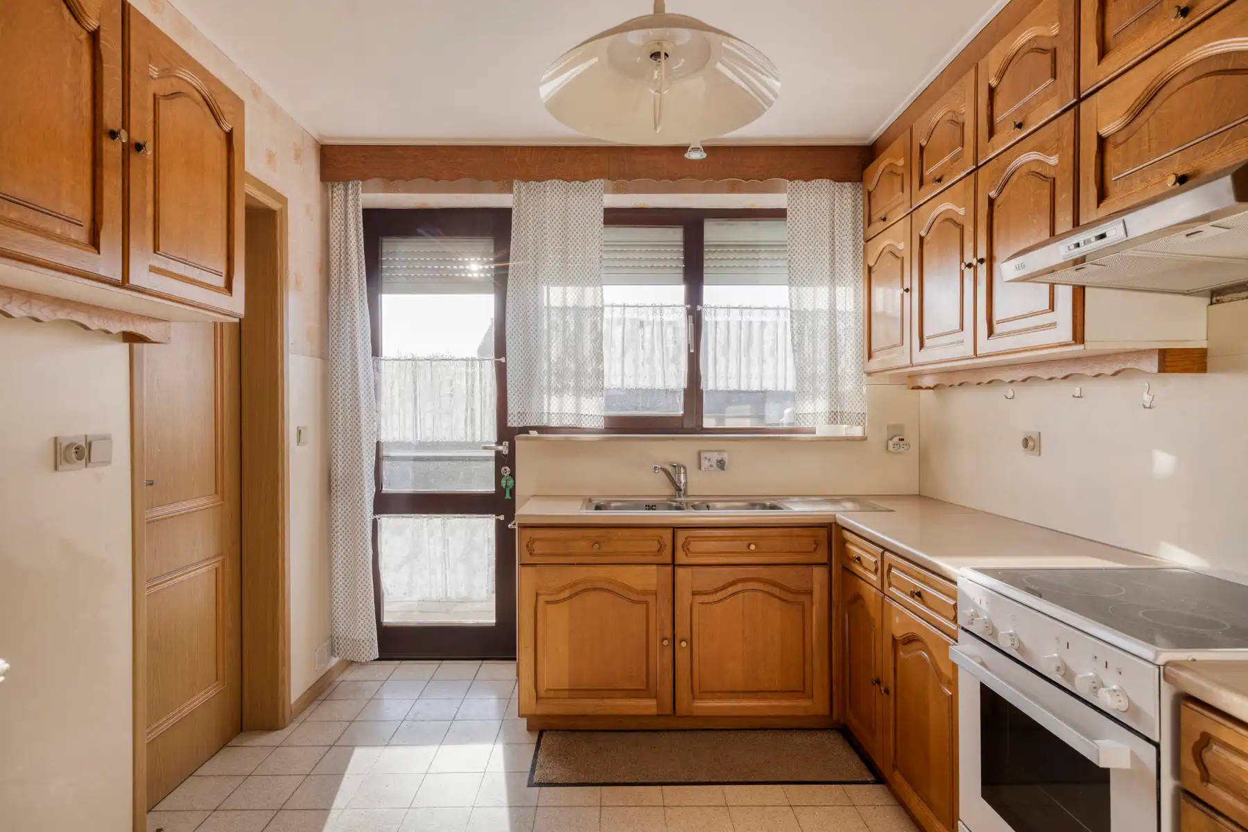 Rustig gelegen rijwoning met 3 slaapkamers foto 6