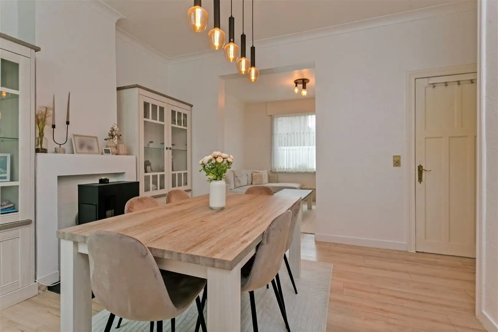 Knusse starterswoning centrum Bevere-Oudenaarde foto 3