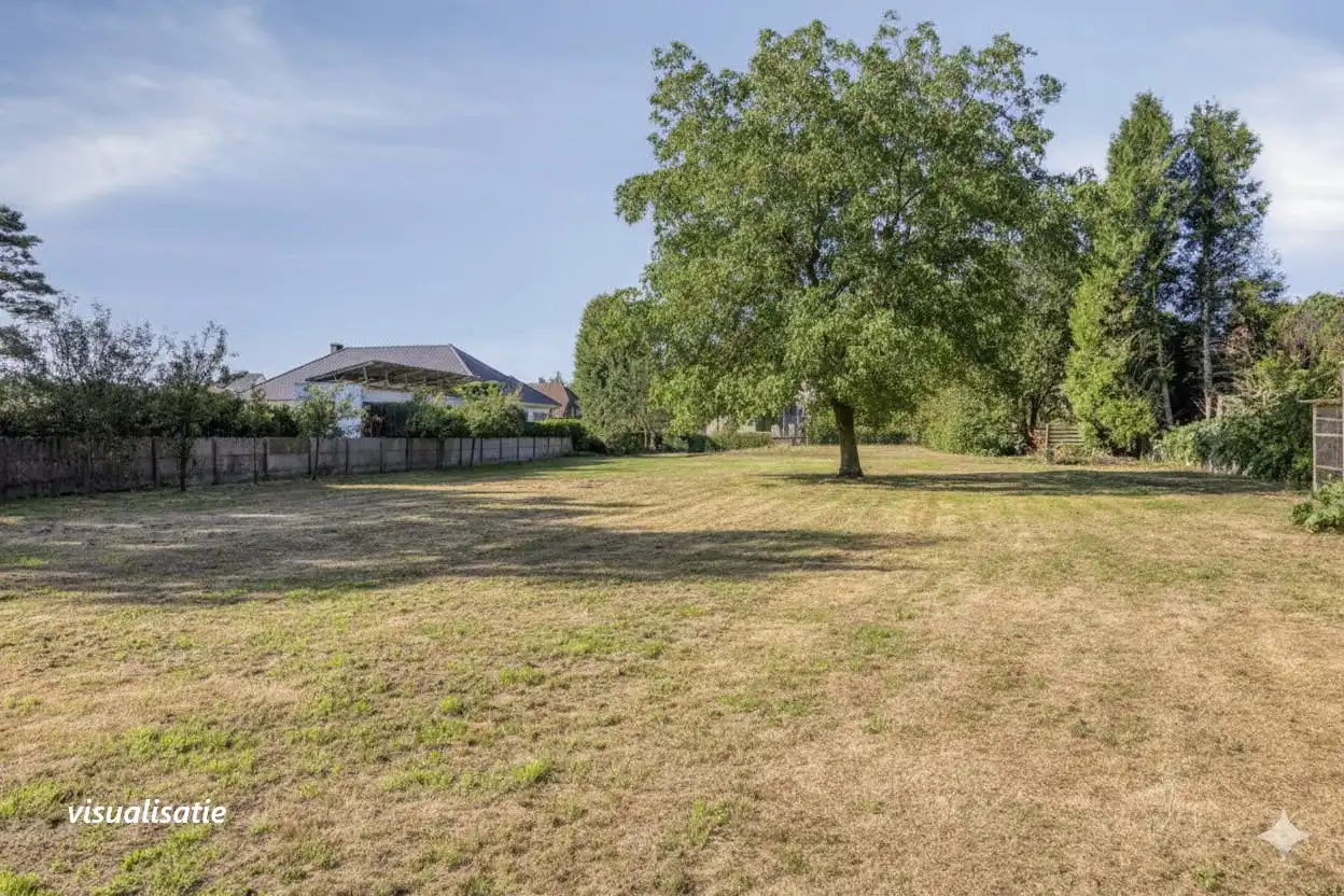 villaperceel van 2445m² met te slopen woning te koop in Geel foto 3