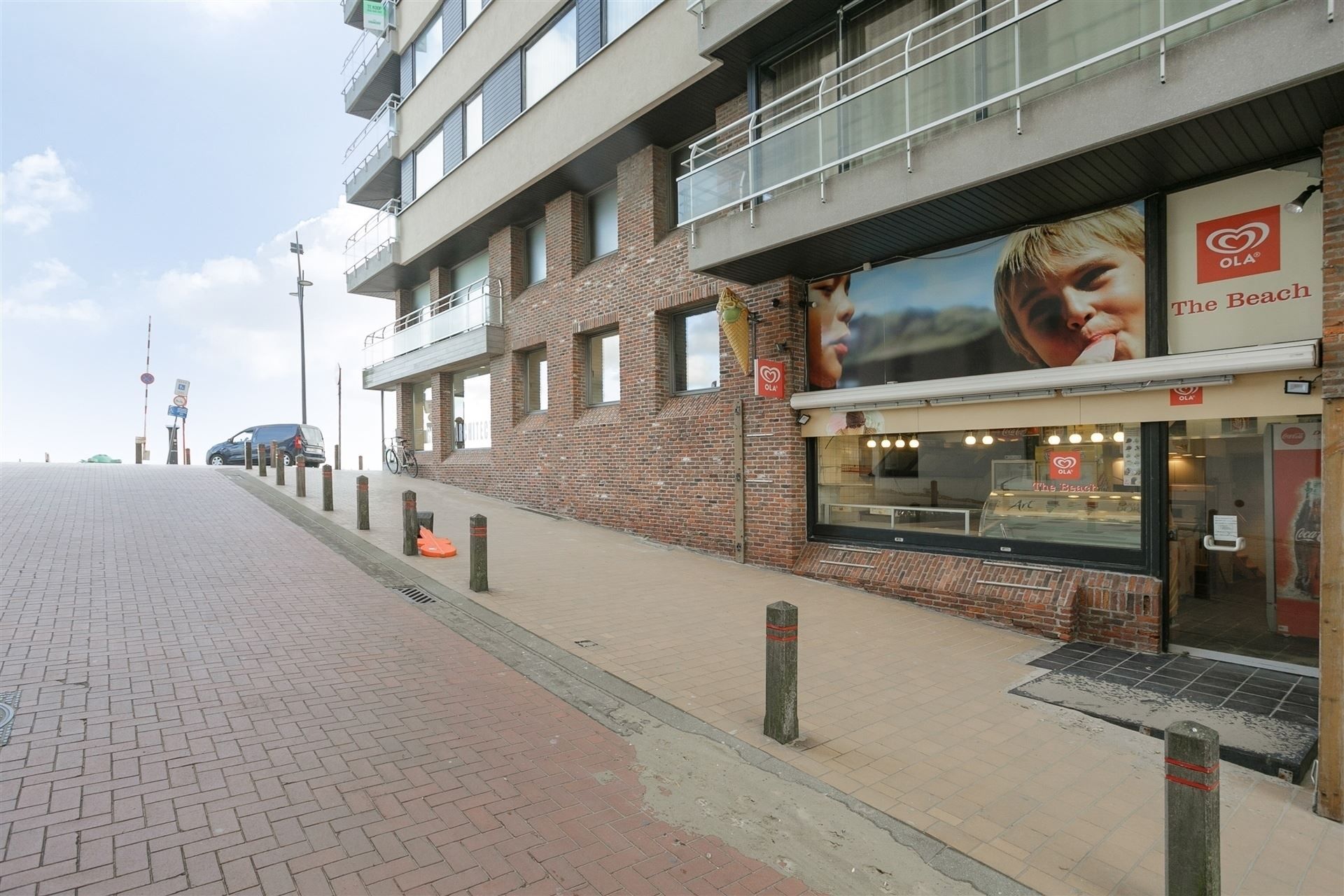 TOPLOCATIE / VLAK AAN ZEEDIJK foto {{pictureIndex}}