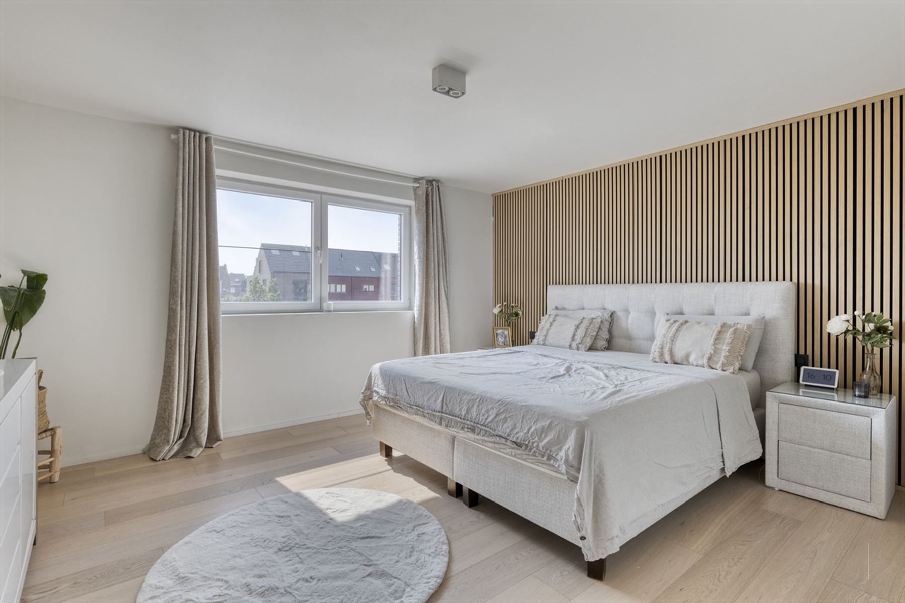 Zeer recente nieuwbouwwoning met garage en 4 slaapkamers foto 13