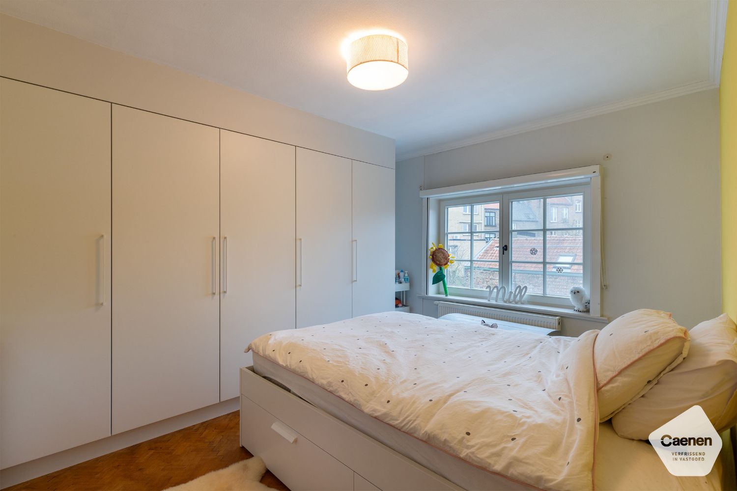 Lichtrijke en instapklare woning in het centrum van Brugge met PRAKTISCHE GARAGE & STADSTUIN en 2 SLAAPKAMERS foto 11