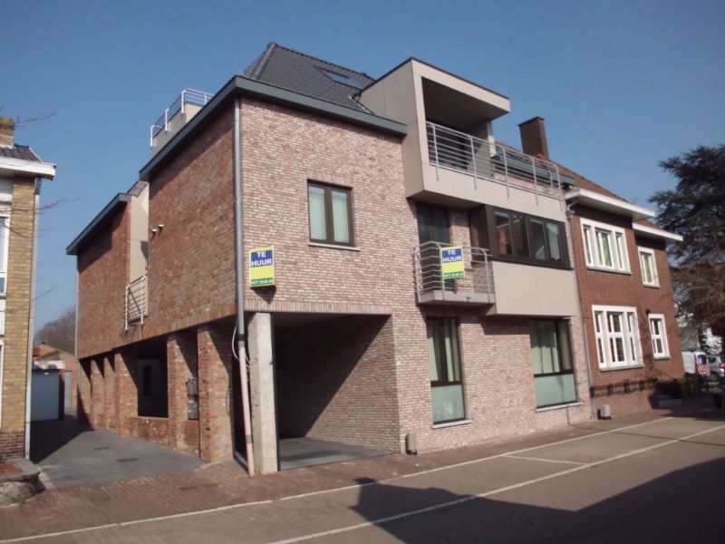 Ruim appartement in hartje Oedelem foto {{pictureIndex}}