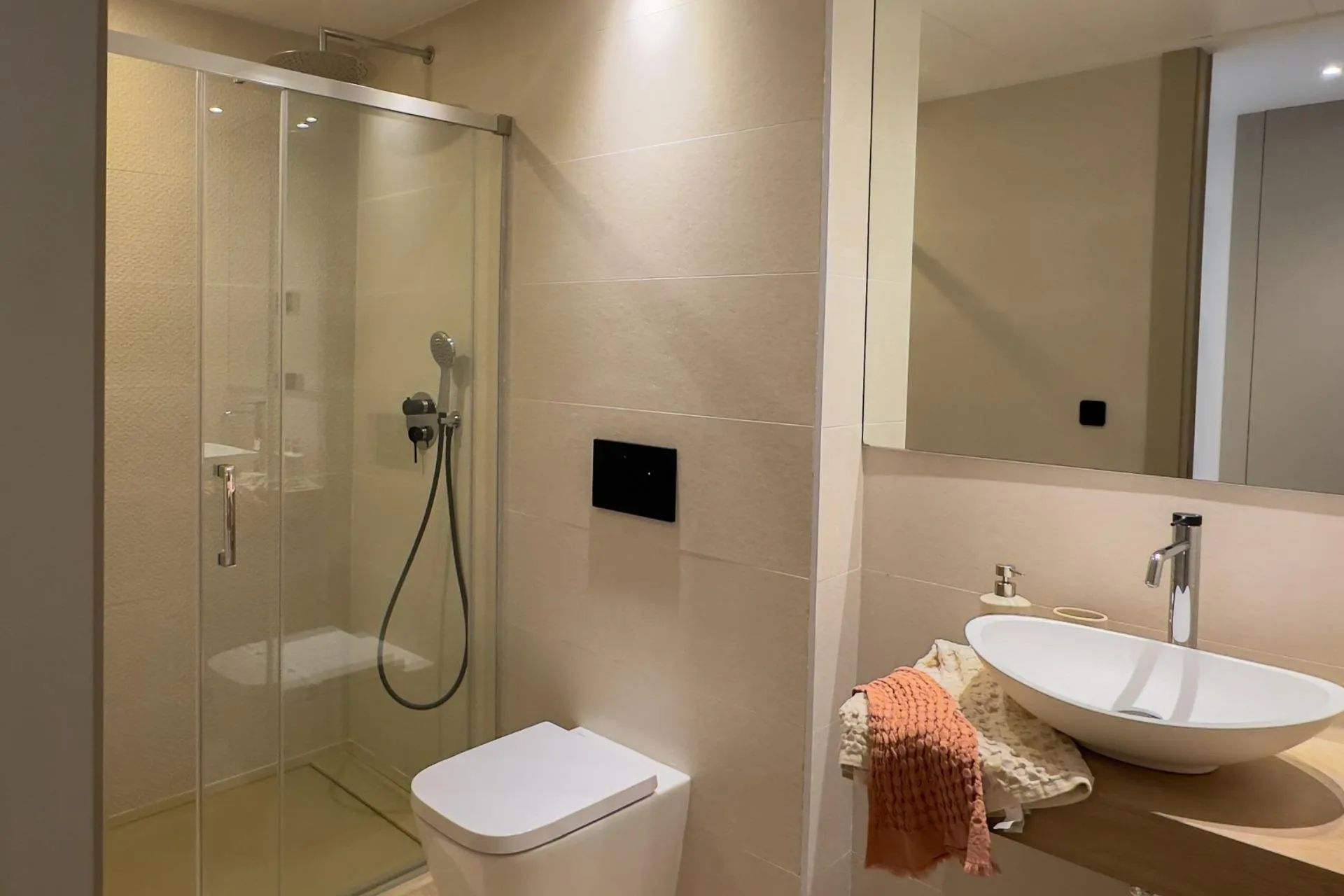 Luxe wonen te midden van groen en golf – jouw moderne woning in exclusieve golf wacht op je! foto 10