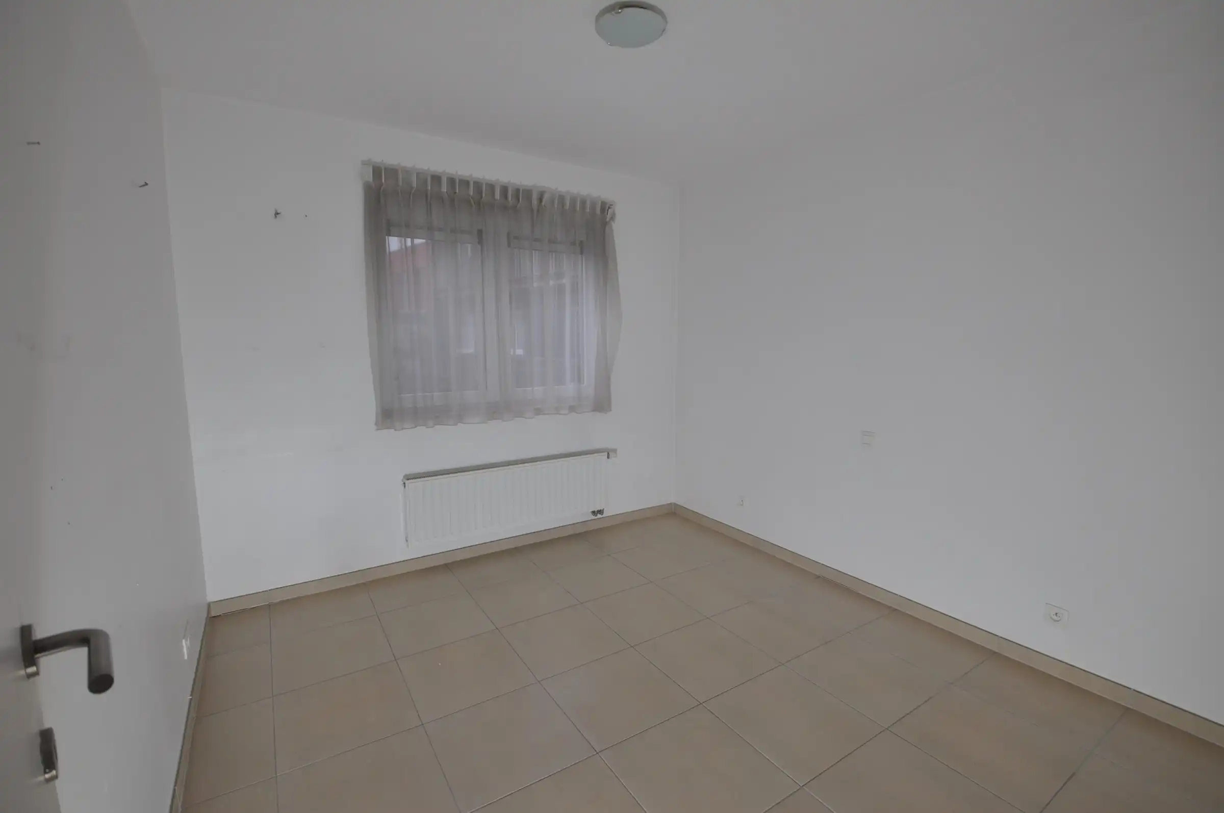 Instapklaar recent appartement met terras op een  centrale ligging foto 17