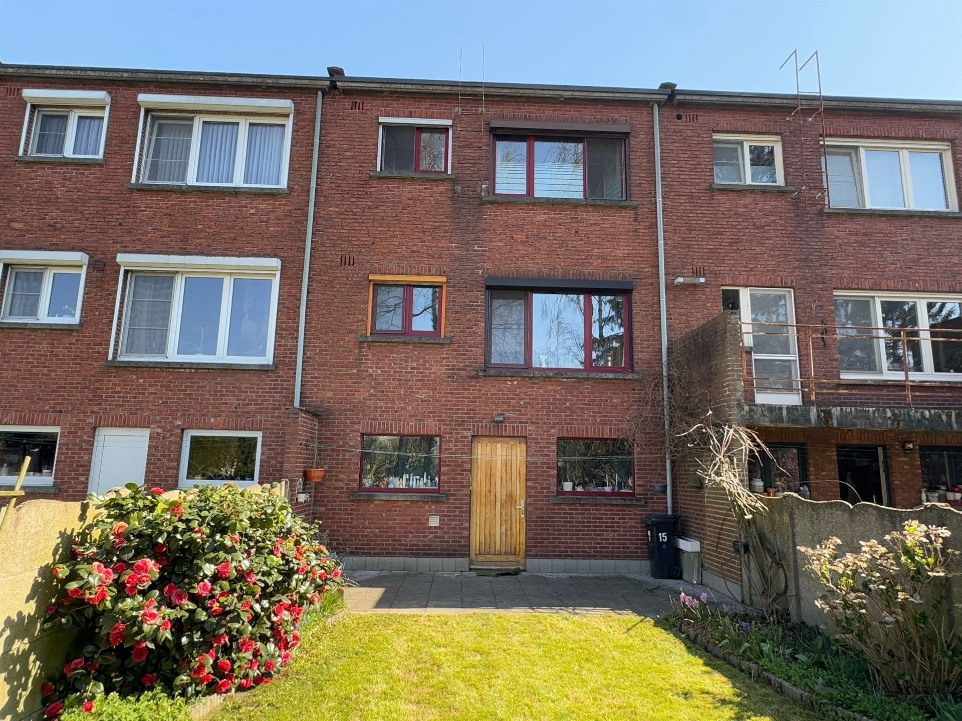 Bel-etagewoning met 3 slaapkamers, ruime garage en Zuid tuin foto 15