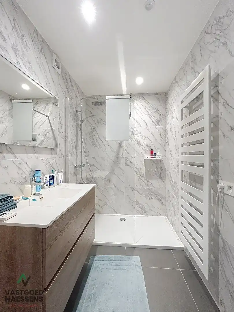 SCHITTEREND 2 SLPK APPARTEMENT MET ZICHT OP ZEE foto 13