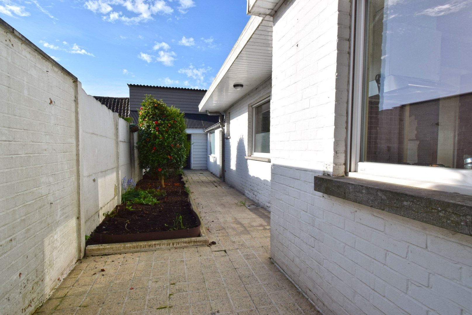 RIJWONING MET GARAGE EN KOER foto 8