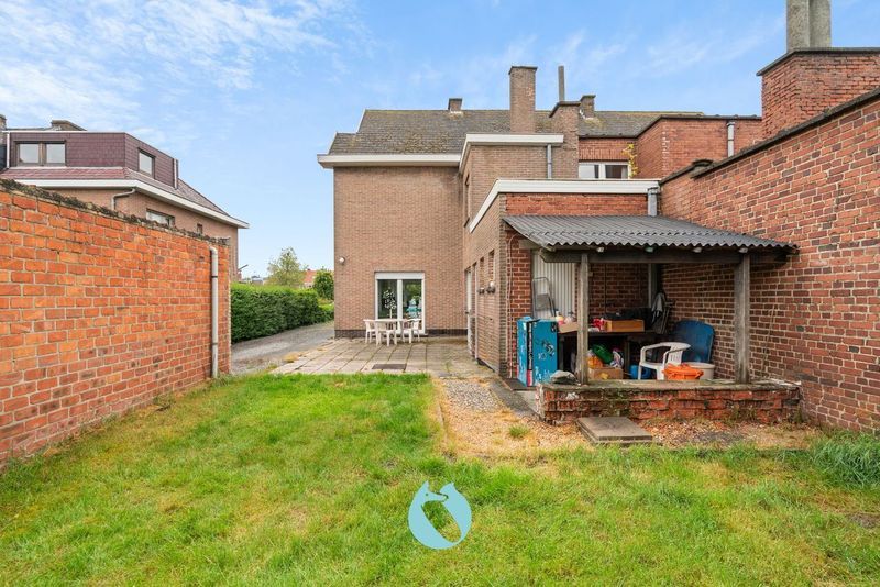 Halfopen bebouwing op 742m² in groene omgeving foto 12