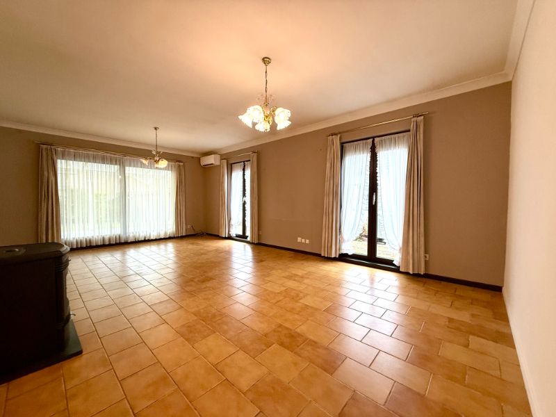 Verzorgde, energetisch gerenoveerde woning in rustige en centrale verkaveling foto 8