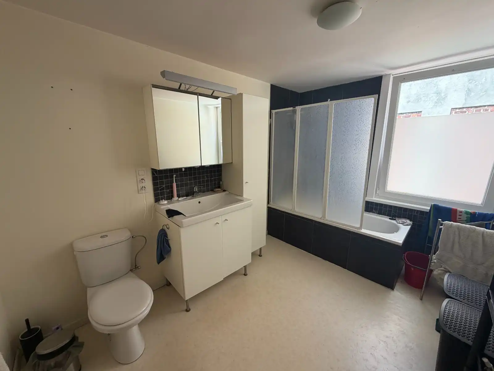 Gezellige rijwoning met 2 slaapkamers op ideale ligging!! foto 10