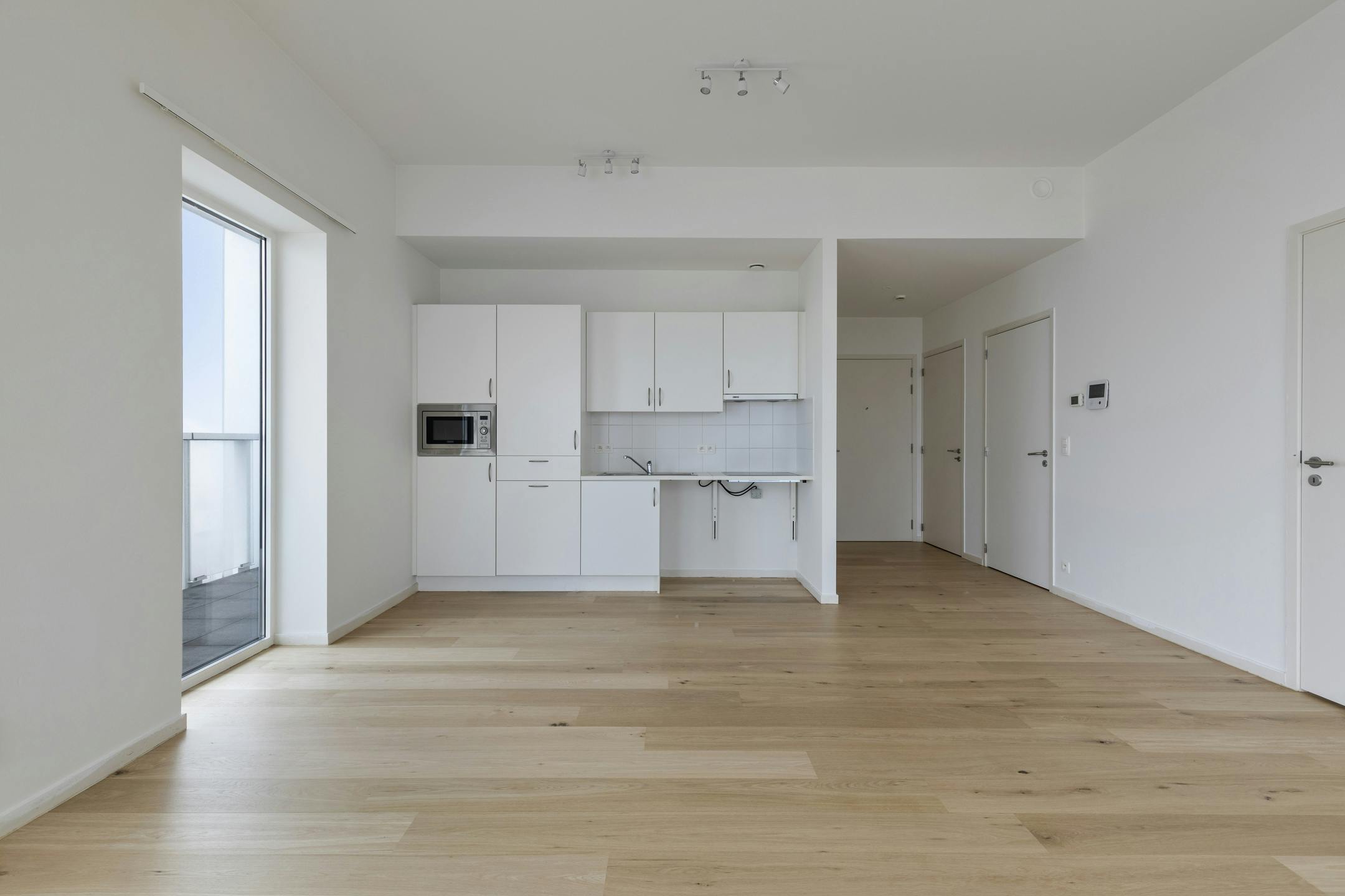 Instapklaar 2 slaapkamer appartement te koop in Antwerpen foto 3