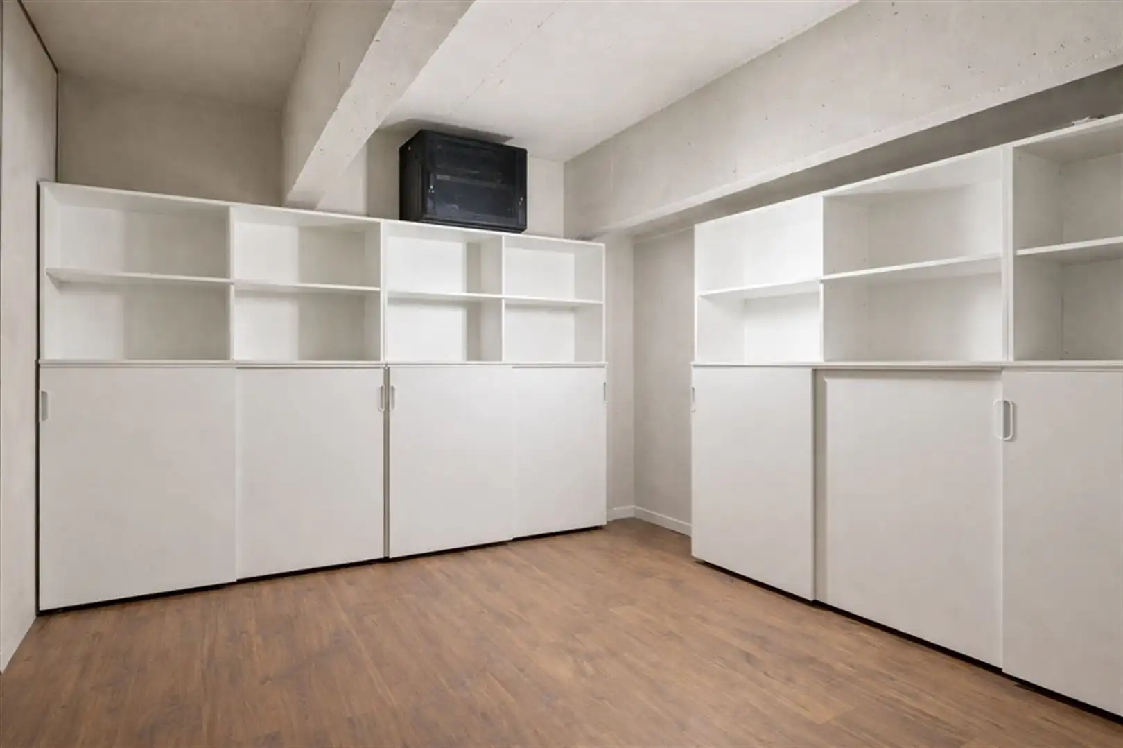 Te Koop centraal gelegen moderne KMO unit nabij haven van Antwerpen foto 11