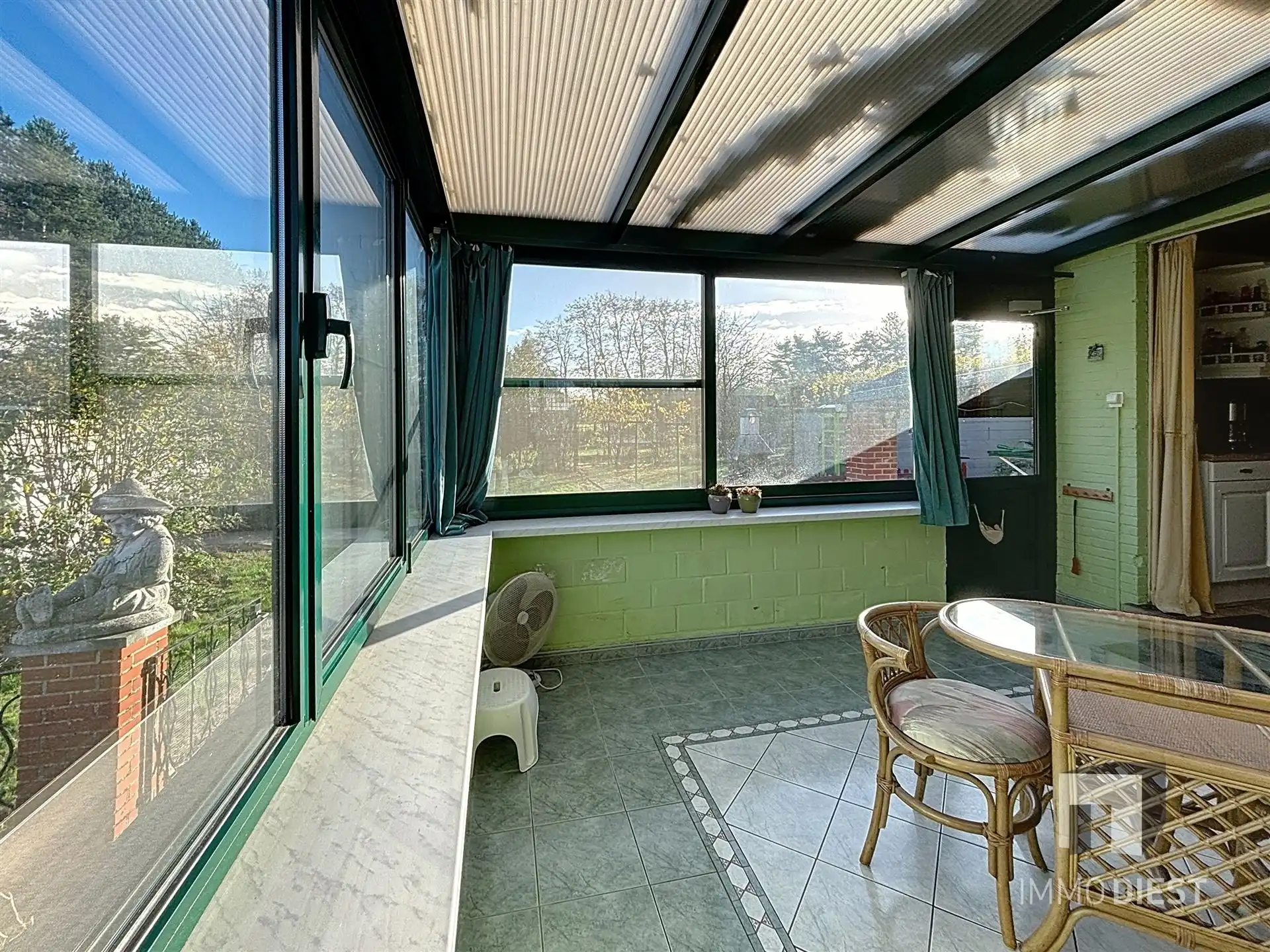 Gezinswoning op mooie locatie op 8,60are foto 16